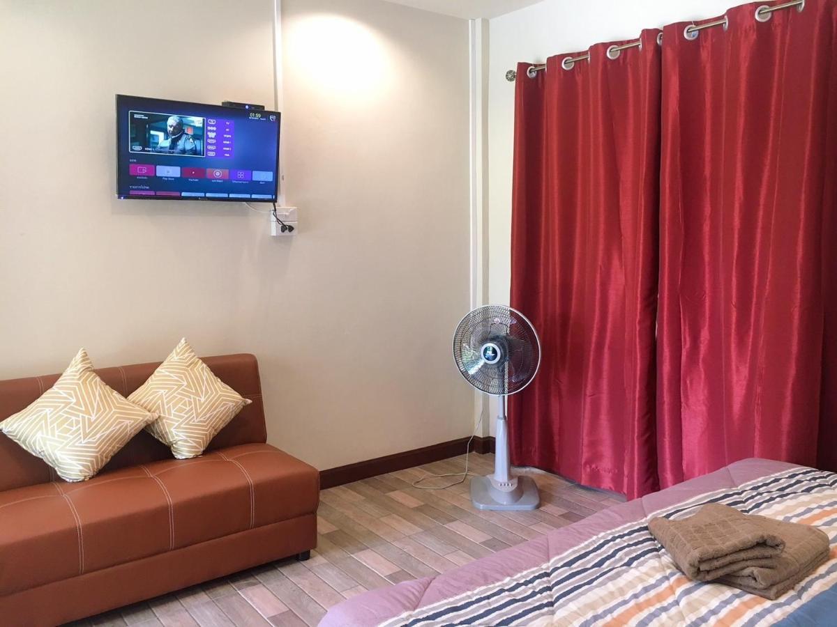 นพรัตน์การ์เด้นฮิลล์ Otel Uthai Thani Dış mekan fotoğraf